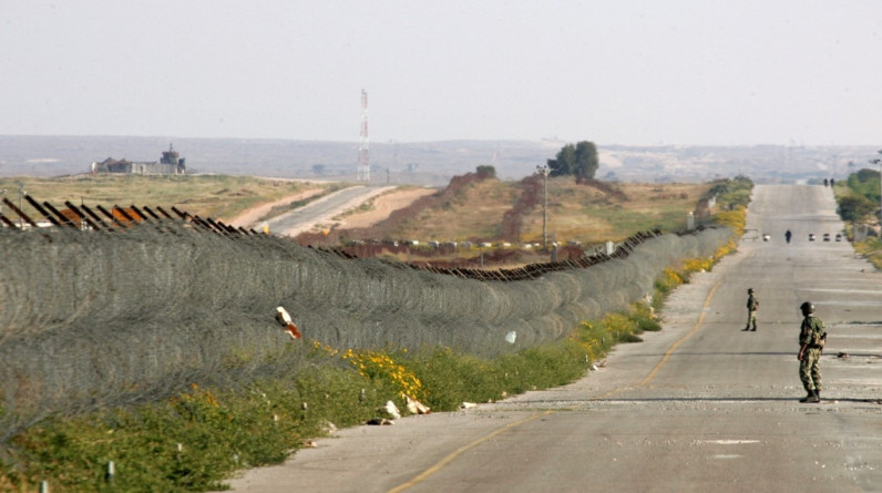 إصابة مجندة.. هيئة البث الإسرائيلية تكشف تفاصيل ما جرى على الحدود مع مصر